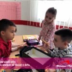 Çaste pune gjatë orës së gjuhës angleze në klasat e dyta