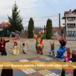 “Shkolla është një vend që siguron edukimin e Edukimi është çelësi i jetës”