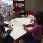 Aktivitete kreative për Festat e Fundvitit