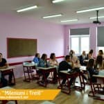 ERDHI SHTATORI I FYTYRAVE TË QESHURA