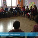 Në klasë me gjyshen, studiuesen e paepur të Gjuhës shqipe