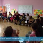 Në klasë me gjyshen, studiuesen e paepur të Gjuhës shqipe