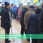 Shkolla “Mileniumi i Tretë” gëzon fëmijët e lagjes me dhurata për Vitin e Ri!